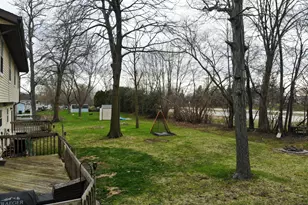 7200 Ashwood Ln, Racine, WI 53185 - Photo 5