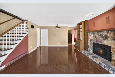 445 W Chestnut St, Burlington, WI 53105 - Photo 3