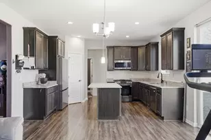 717 Chadwick Dr, Watertown, WI 53094 - Photo 9
