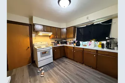 1204 N 14th St, Sheboygan, WI 53081 - Photo 5