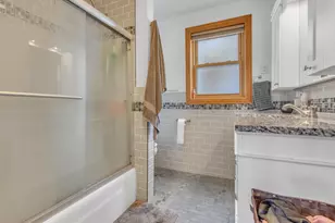 1117 Broadway Ave, Sheboygan, WI 53081 - Photo 5