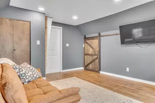 1117 Broadway Ave, Sheboygan, WI 53081 - Photo 9