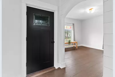 201  Howard St, Walworth, WI 53184 - Photo 5