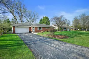 1025 W Riverview Dr, Glendale, WI 53209 - Photo 3