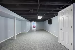 1025 W Riverview Dr, Glendale, WI 53209 - Photo 25