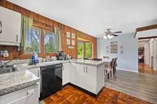 1025 W Riverview Dr, Glendale, WI 53209 - Photo 9