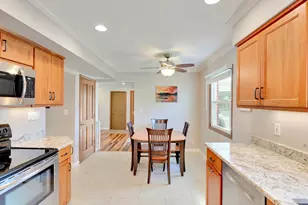 12915 W Wilbur Dr, New Berlin, WI 53151 - Photo 15