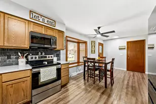 1127 Hemlock Ln, Waukesha, WI 53189 - Photo 15