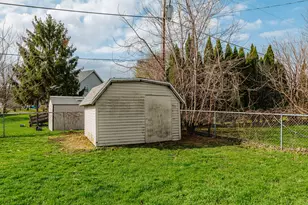1127 Hemlock Ln, Waukesha, WI 53189 - Photo 35