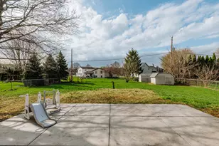1127 Hemlock Ln, Waukesha, WI 53189 - Photo 27