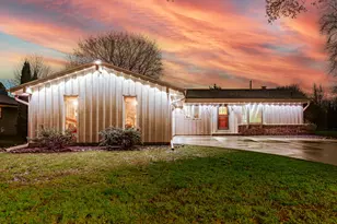 1127 Hemlock Ln, Waukesha, WI 53189 - Photo 3