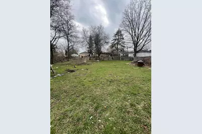 1925  Rapids Dr, Racine, WI 53404 - Photo 3