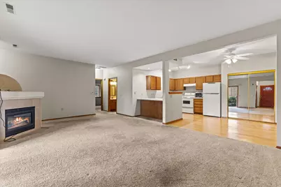 1821 E Racine Ave #2, Waukesha, WI 53186 - Photo 9
