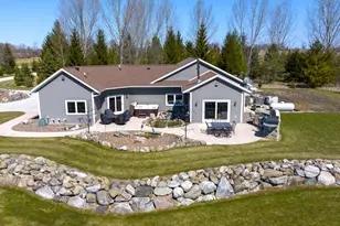 W985 Fur Farm Rd, New Holstein, WI 53061 - Photo 7