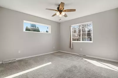 2127  27th St, Kenosha, WI 53140 - Photo 9