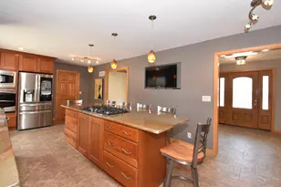 10570 W Pallottine Dr, Greenfield, WI 53228 - Photo 25
