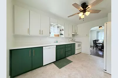 1317 N 30th St, Sheboygan, WI 53081 - Photo 7