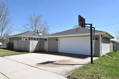 403  Beech St, Grafton, WI 53024 - Photo 27