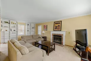 2908 Devonshire Ct, Waukesha, WI 53188 - Photo 9