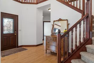 145 Victoria Cir, Racine, WI 53182 - Photo 5