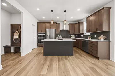 N73W17723  Mineral Dr, Menomonee Falls, WI 53051 - Photo 9