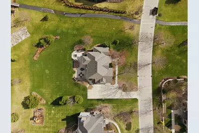 1267  Mary Hill Cir, Hartland, WI 53029 - Photo 5