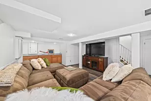 5832 N Kent Ave, Whitefish Bay, WI 53217 - Photo 19