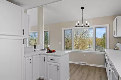 14225  Forest View Ln, Brookfield, WI 53005 - Photo 15