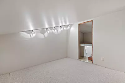 14225  Forest View Ln, Brookfield, WI 53005 - Photo 19