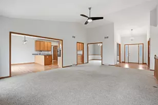 2368 Stonehaven Dr, Sun Prairie, WI 53590 - Photo 11