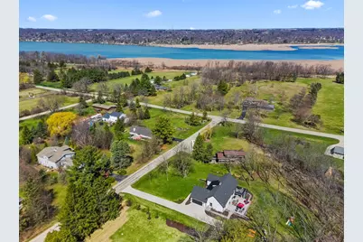 N2872  Balsdon Dr, Geneva, WI 53147 - Photo 5