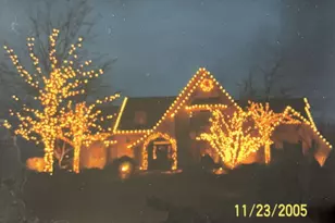 702 W Haddonstone Pl, Mequon, WI 53092 - Photo 21