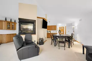 10928 W Church St, Franklin, WI 53132 - Photo 5