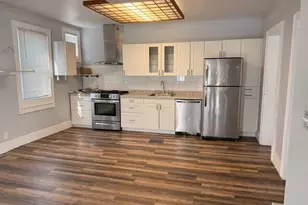 425 E Broadway, Waukesha, WI 53186 - Photo 7