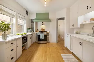 5844 N Shoreland Ave, Whitefish Bay, WI 53217 - Photo 9