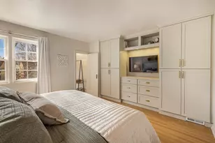 5844 N Shoreland Ave, Whitefish Bay, WI 53217 - Photo 17