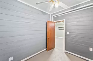 N84W12863 Ronald Dr, Menomonee Falls, WI 53051 - Photo 19