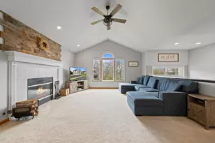 198 Lynne Dr, Twin Lakes, WI 53181 - Photo 7