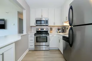 1660 N Prospect Ave, Milwaukee, WI 53202 - Photo 1
