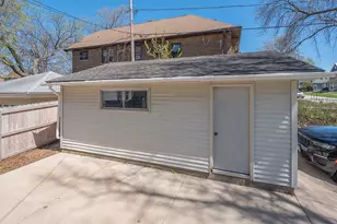 3700 N Murray Ave, Shorewood, WI 53211 - Photo 29
