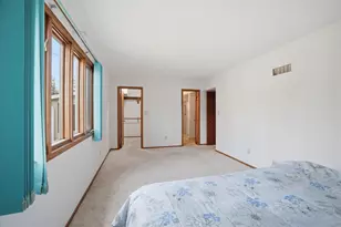 4615 S Delphine Dr, New Berlin, WI 53151 - Photo 13