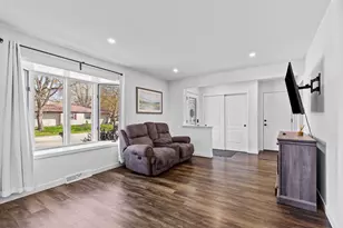 1448 Cottonwood Dr, Waukesha, WI 53189 - Photo 5