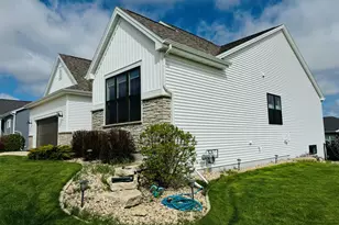 534 Foxfield Rd, Oregon, WI 53575 - Photo 3