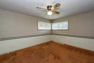 W160N8462 Donald Ct, Menomonee Falls, WI 53051 - Photo 33