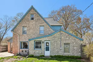 709 N Cumberland Dr, Waukesha, WI 53188 - Photo 33