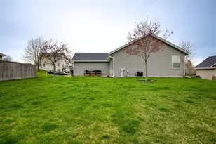 221 Pioneer Dr, Johnson Creek, WI 53038 - Photo 33