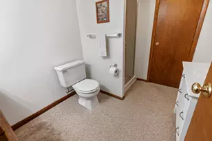 910 Lawton Terrace, Manitowoc, WI 54220 - Photo 17
