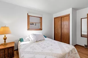 910 Lawton Terrace, Manitowoc, WI 54220 - Photo 9