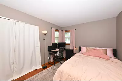 5319  Lakeside Dr, Greendale, WI 53129 - Photo 17