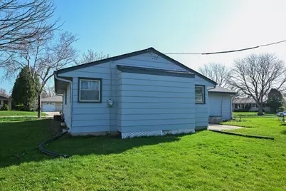 5319  Lakeside Dr, Greendale, WI 53129 - Photo 33